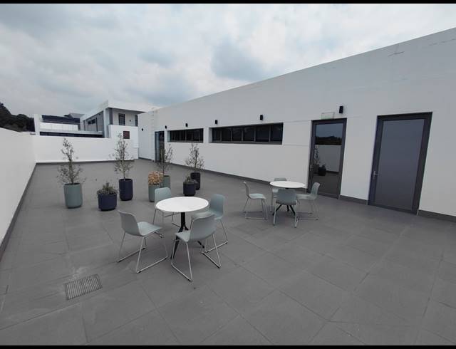 273M² OFFICE TO LET IN BRYANSTON